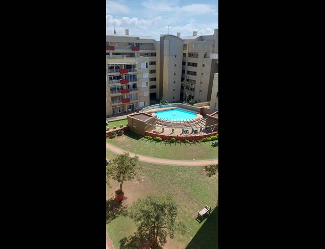 2 BEDROOM APARTMENT FOR SALE IN UMHLANGA RIDGE